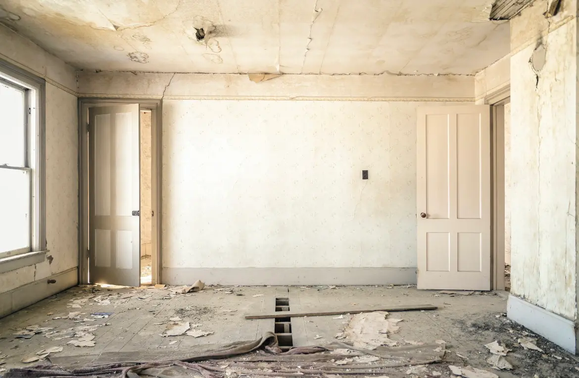 Waste disposal crew managing a cleanout project in Puhi